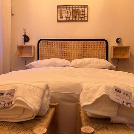 Apartamento Turistico R. Gonzalez Abreu Sevilla Exteriör bild