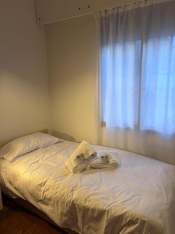 Apartamento Turistico R. Gonzalez Abreu Sevilla Exteriör bild